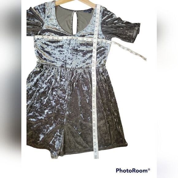 Nwot American Eagle Crushed Velvet Romper Olive Green M - Picture 9 of 12
